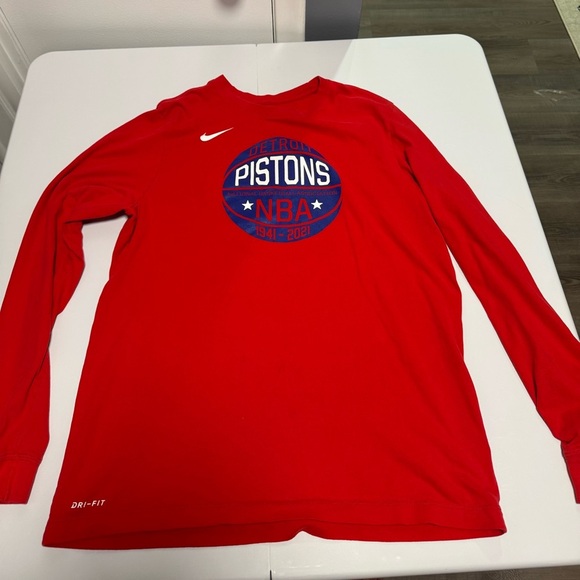 Nike Red Dri-FIT Tee - Picture 6 of 9